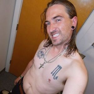 Meet your Posher, Travis